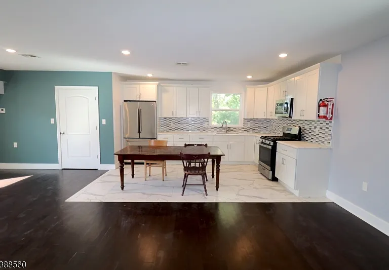73 Franklin Ter #2 — Photo 4