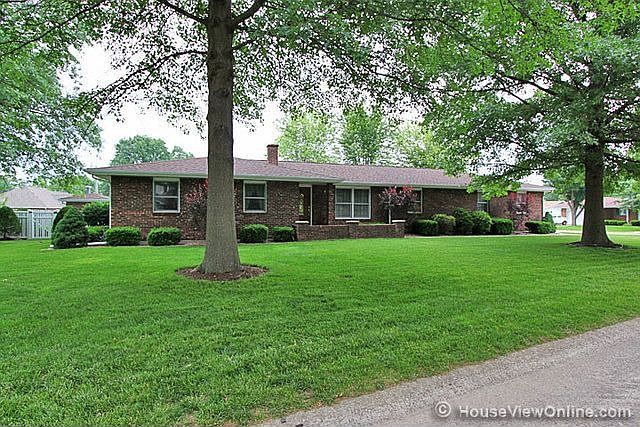 1st image of 35 Oakwood Dr