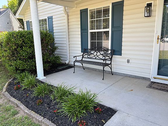 5th image of 204 Hill View Ct