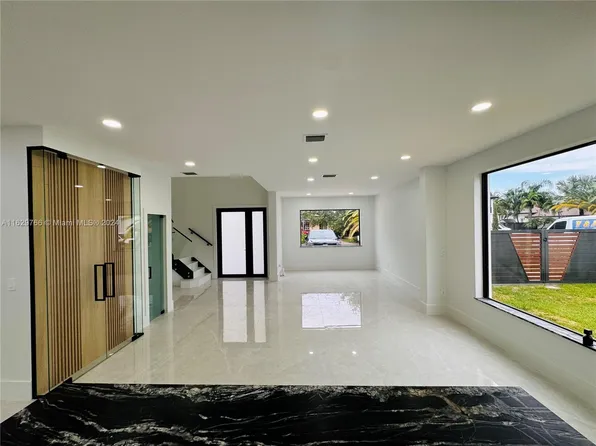 19904 SW 129th Ct, Miami, FL 33177