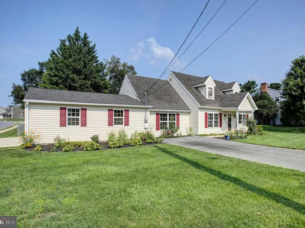 83 Grandview Ave, Chambersburg, PA 17201