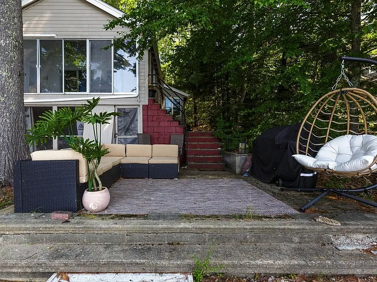 8 Frost Rd — Photo 31