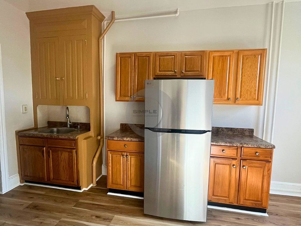 1st image of 505 Bingaman St APT 1