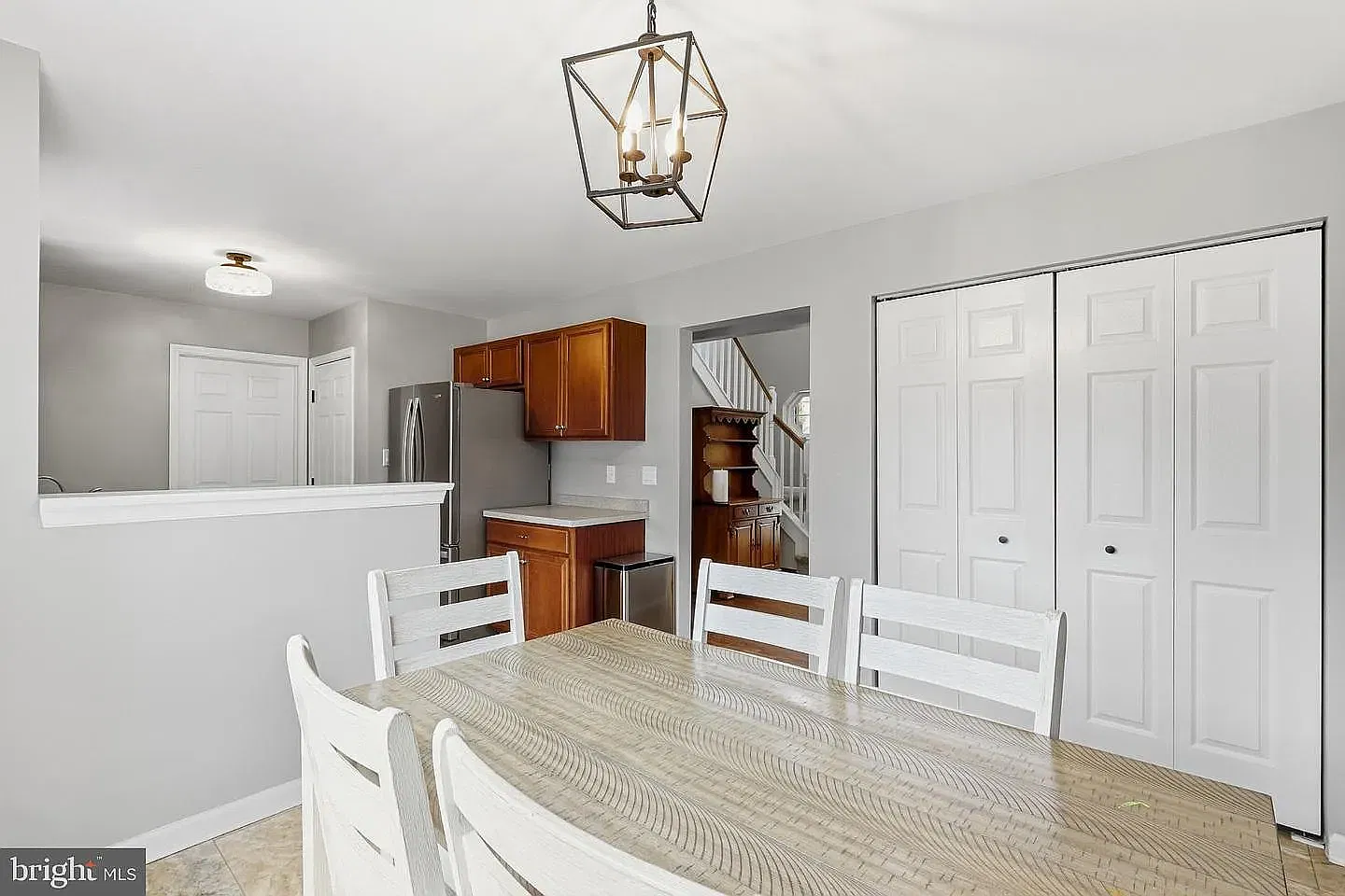 3 bed, 1825 sqft, $2,800 — Photo 2