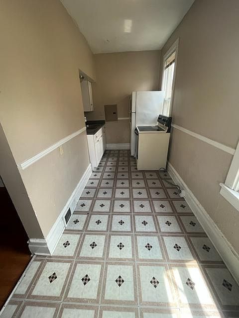 1st image of 201 Vannear Ave Unit 4