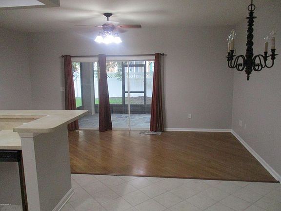 3rd image of 525 Sunstone Ct