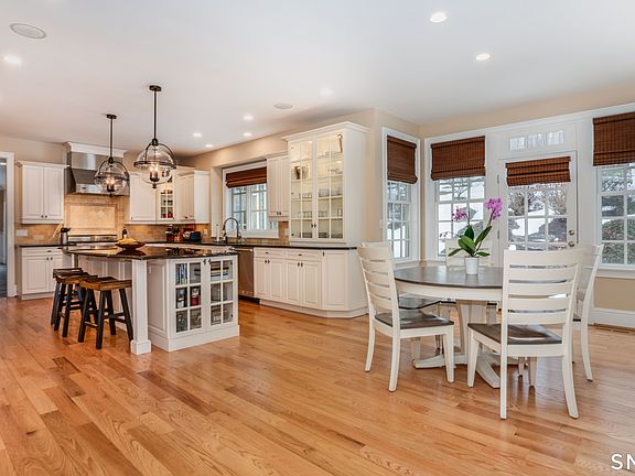 5th image of 51 Westland Road