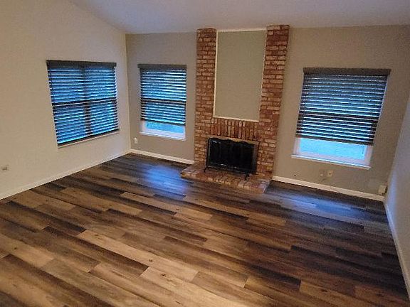 3rd image of 2342 Moreno Dr