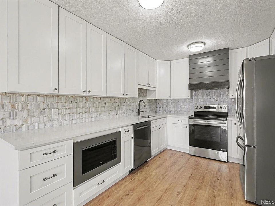 1st image of 680 S Alton Way #7B