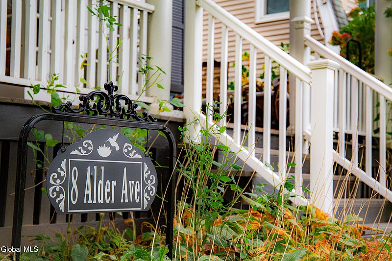 3rd image of 8 Alder Avenue