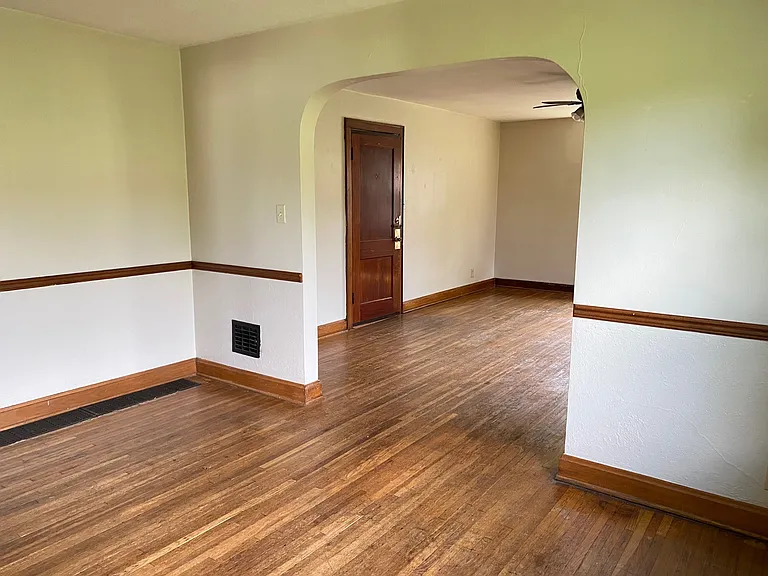 1338 Virginia Ave — Photo 7
