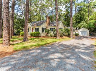 710 S Ridge St, Southern Pines, NC 28387