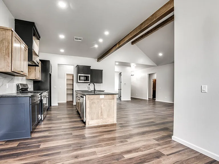14301 Village Trl — Photo 20
