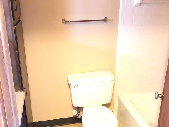 2nd image of 3811 Sandhurst Dr APT 303