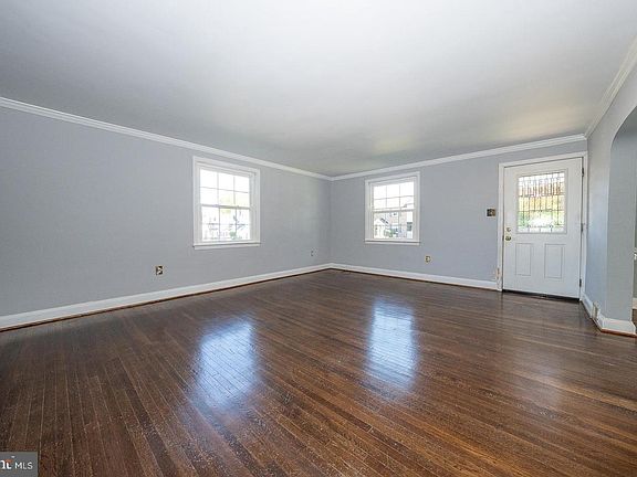 5th image of 306 Sedgewood Rd