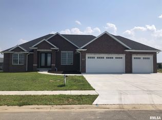 1208 Lightstone Ct, Sherman, IL 62684
