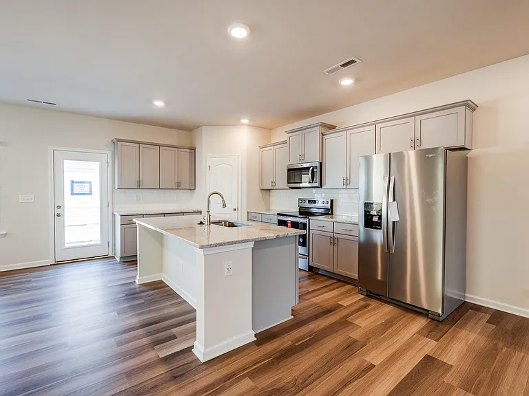 418 Sagecroft Ln — Photo 6