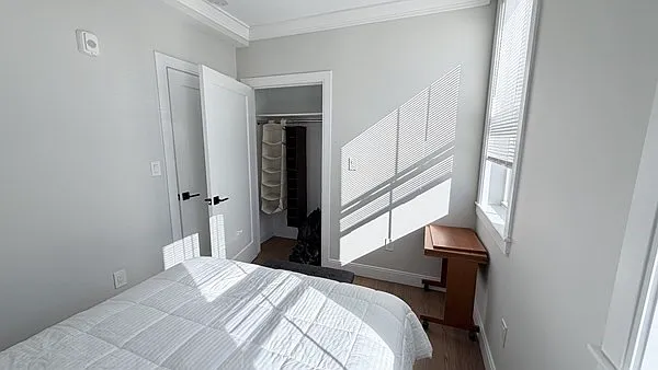 3 bed, 850 sqft, $3,450 — Photo 4