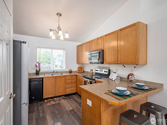 5th image of 1304 W Bonneville Street