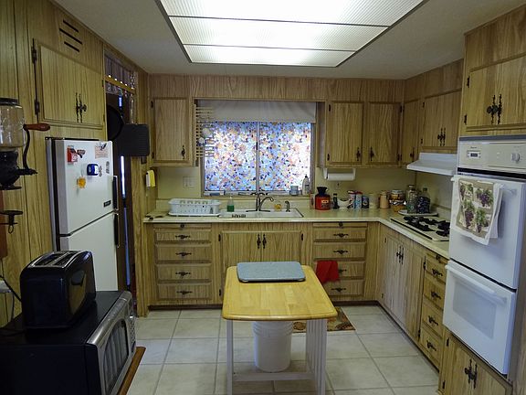 5th image of 1701 S Thornburg St Space 49