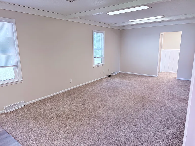118 Ives Ave #A — Photo 11