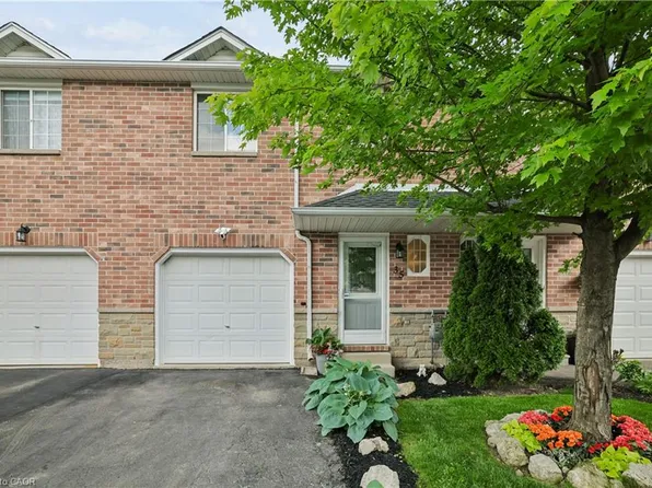 39 Pinewoods Dr #35, Hamilton, ON L8J 3Z3