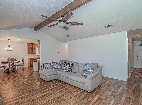 5th image of 922 Kings Canyon Dr