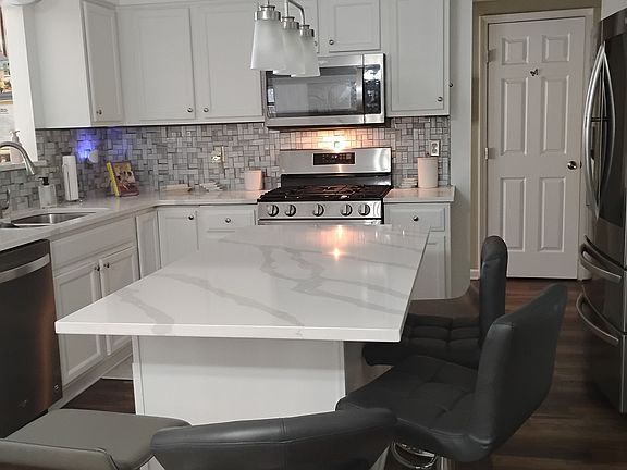 3rd image of 2872 Marbella Pl
