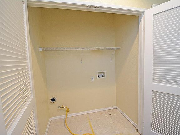 5th image of 24016 Park Ln