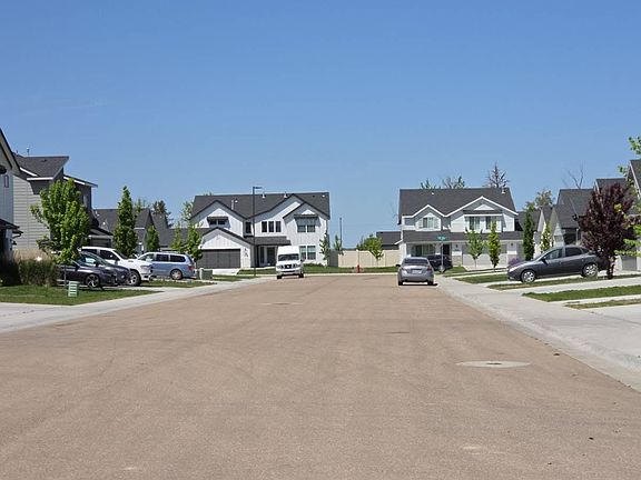 4th image of 302 Golden Citrine Ave