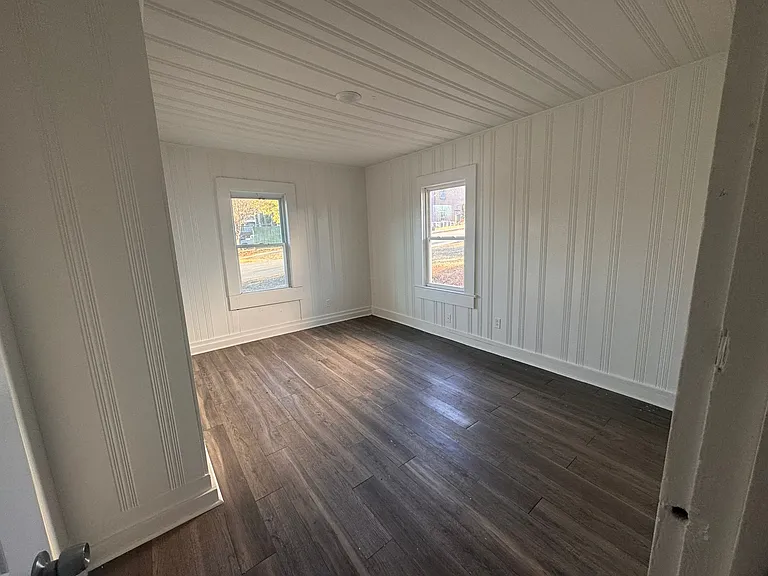 1115 Myrtle St SW — Photo 8