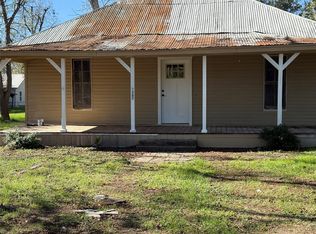 1402 Fayette St, Bastrop, TX 78602