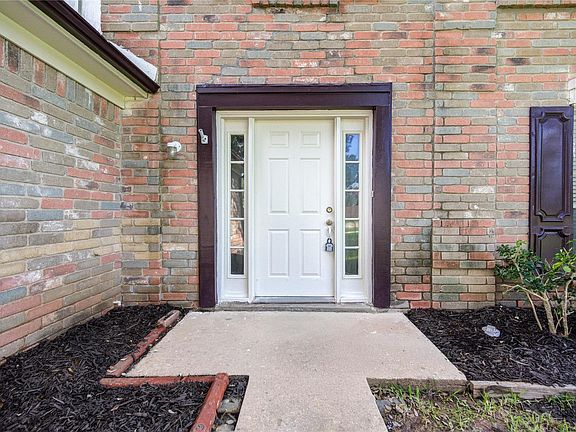 3rd image of 3515 Green Fields Dr
