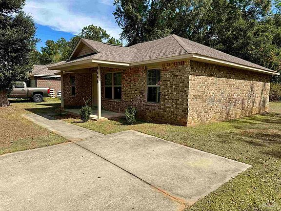 3rd image of 4496 Edgewood Dr