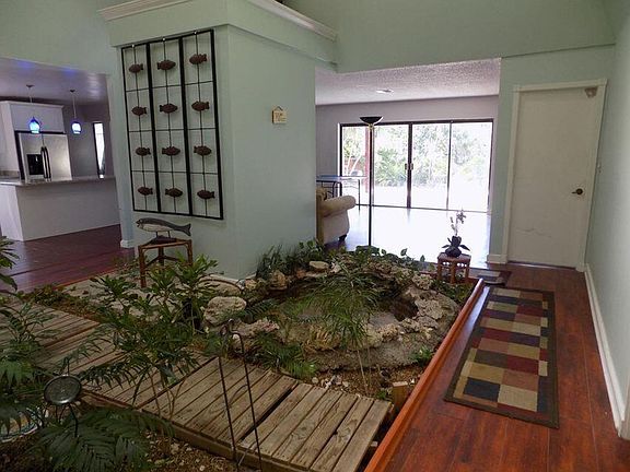 3rd image of 9420 SW 49th Pl