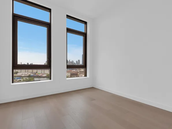 480 Kent Avenue image 8 of 18