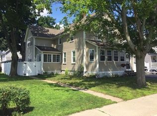 25 Oak St, Ludlow, MA 01056