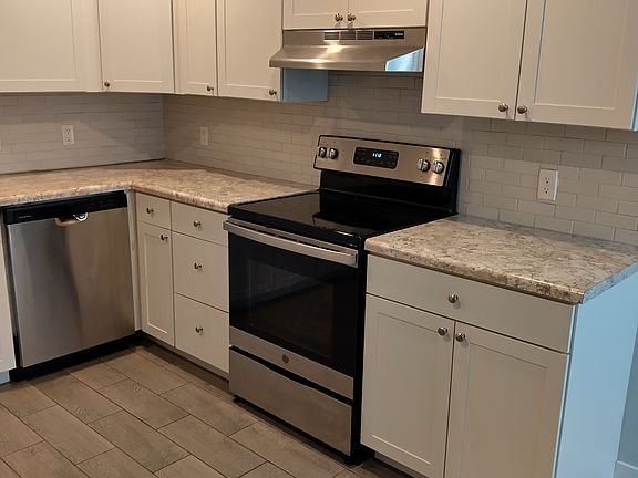 4th image of 306 Wolfe Dr