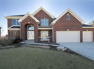 26432 Silverleaf Dr, Plainfield, IL 60585