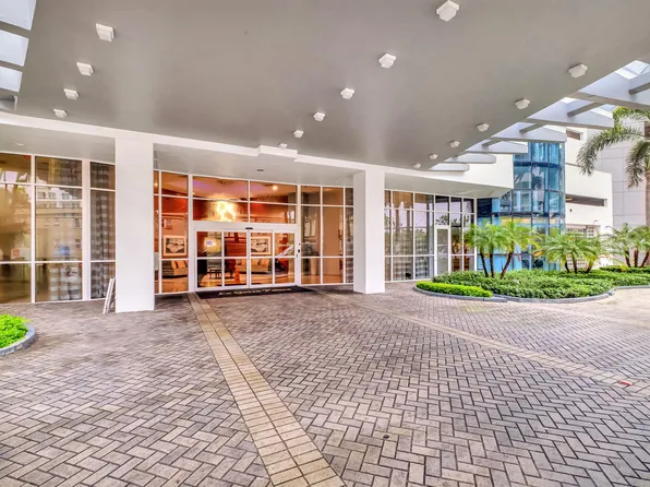 6301 Collins Ave, Miami Beach, FL 33141