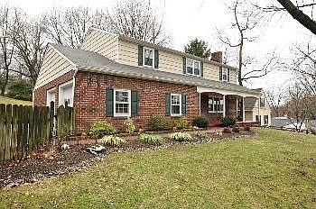 2nd image of 568 W Valley Rd