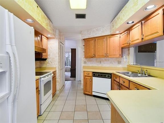 4th image of 842 Glasgow Ave