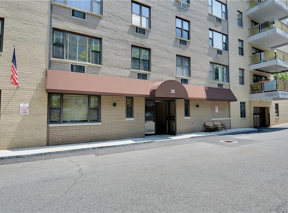 1st image of 25 Stewart Pl APT 516