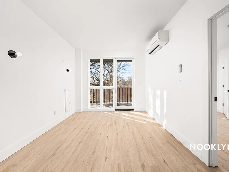 129 McDonald Ave #2B — Photo 7