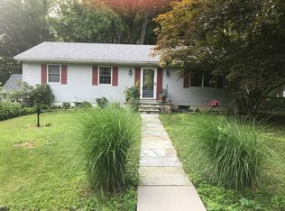 22 Martin St, Pine Bush, NY 12566