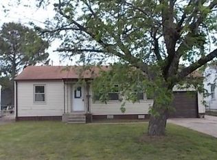 7812 E King Pl, Tulsa, OK 74115