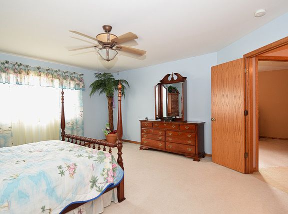 3rd image of 12521 Yorkshire Dr