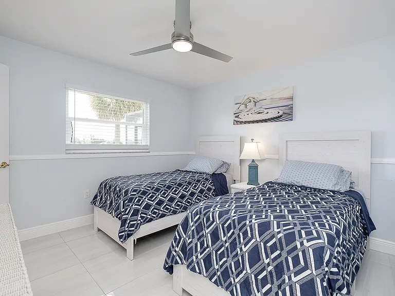 158 Norman St — Photo 24