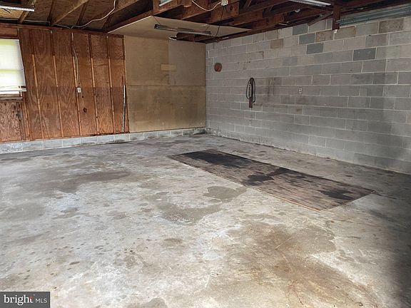 5th image of 20 Buckwalter Rd