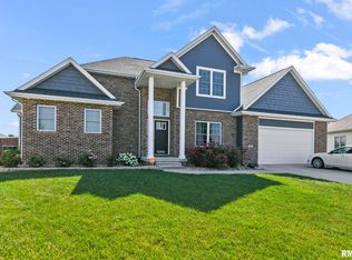 5001 Mountain View Dr, Springfield, IL 62711